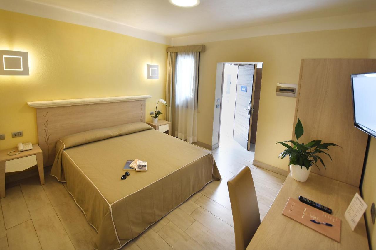 Classic Double Room,979095667:JPEG