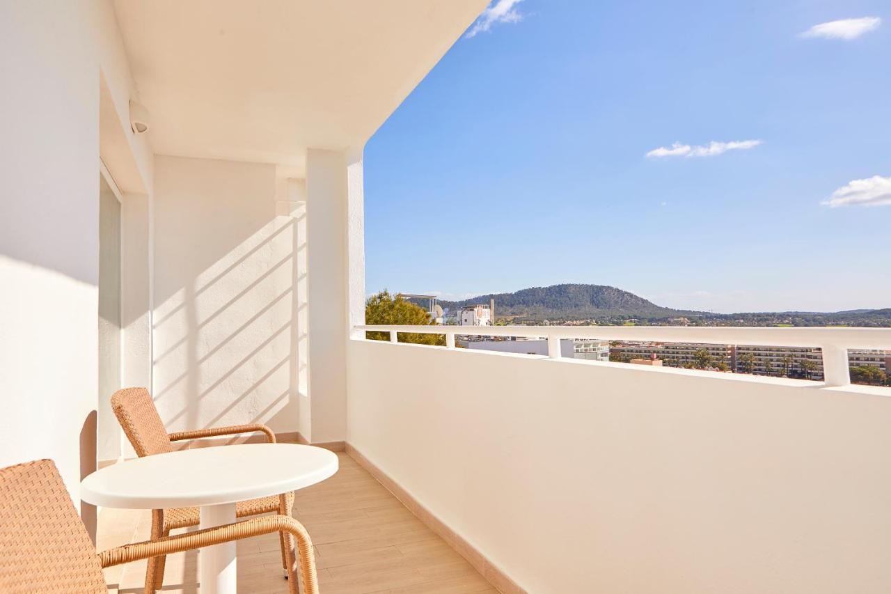 One-Bedroom Apartment Sea View