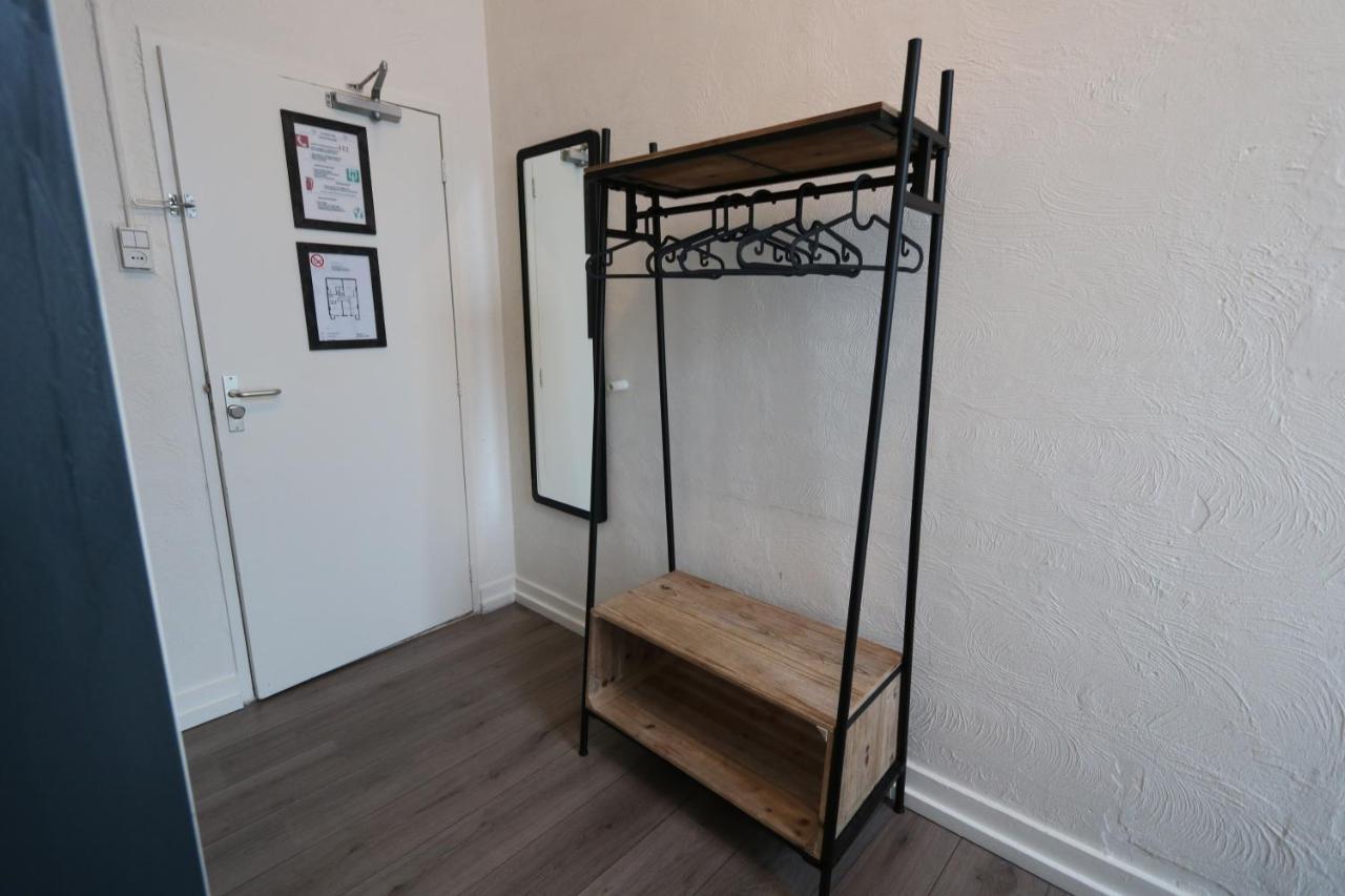 Twin Room Shower