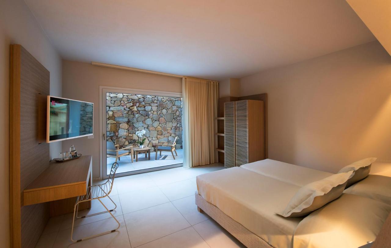 Double or Twin Room,976576420:JPEG