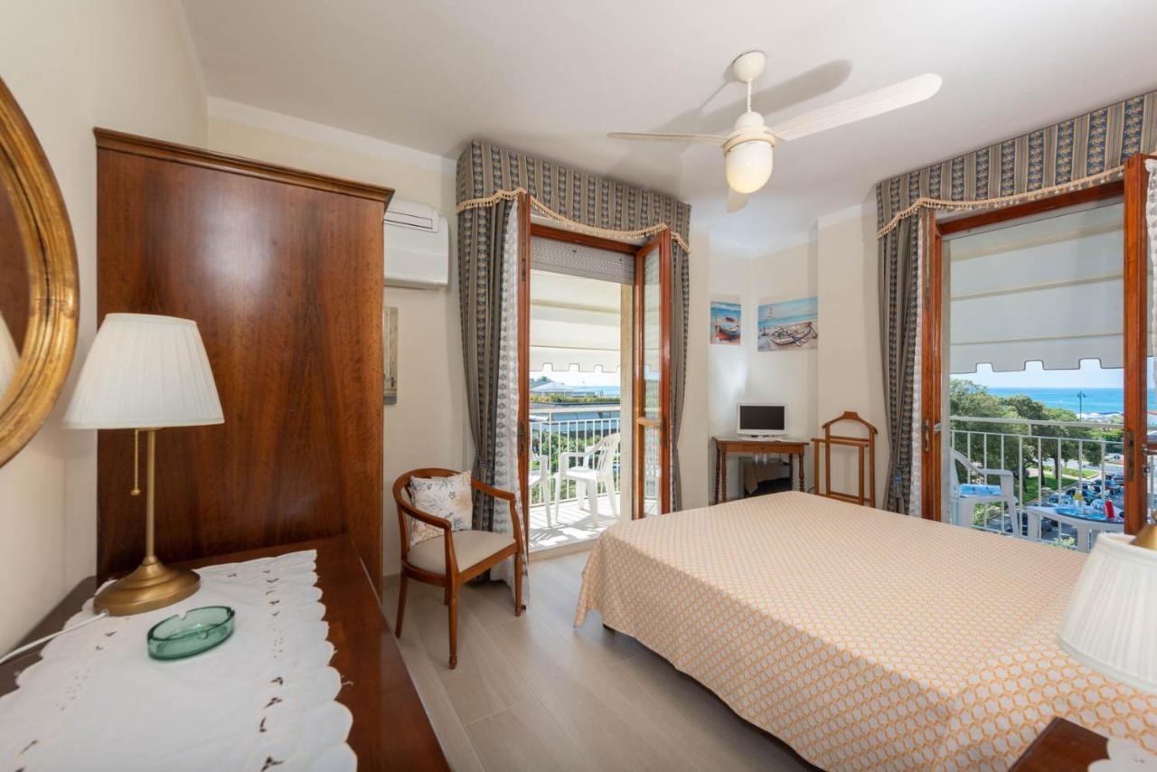 Deluxe Double Room Terrace Sea View