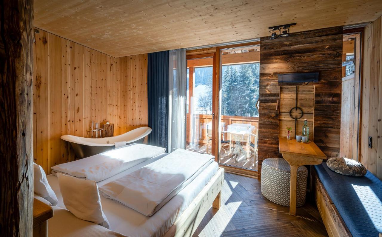 Double Room Balcony Bath