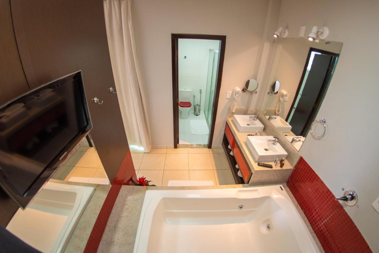 Luxury Suite Spa Bath