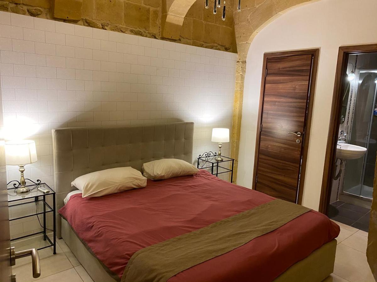 Large One-Bedroom Apartment