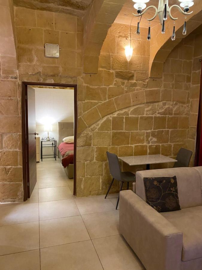 Large One-Bedroom Apartment