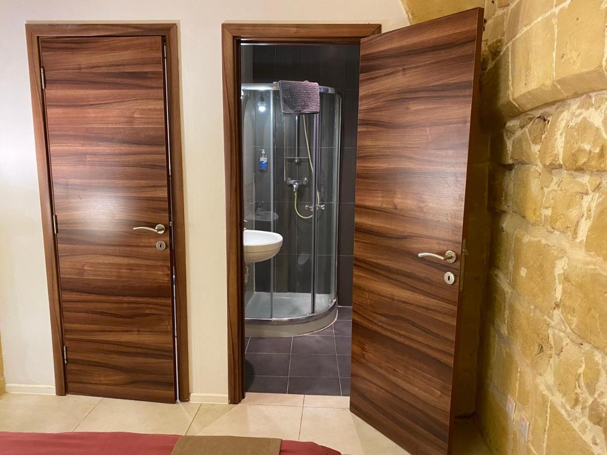 Large One-Bedroom Apartment