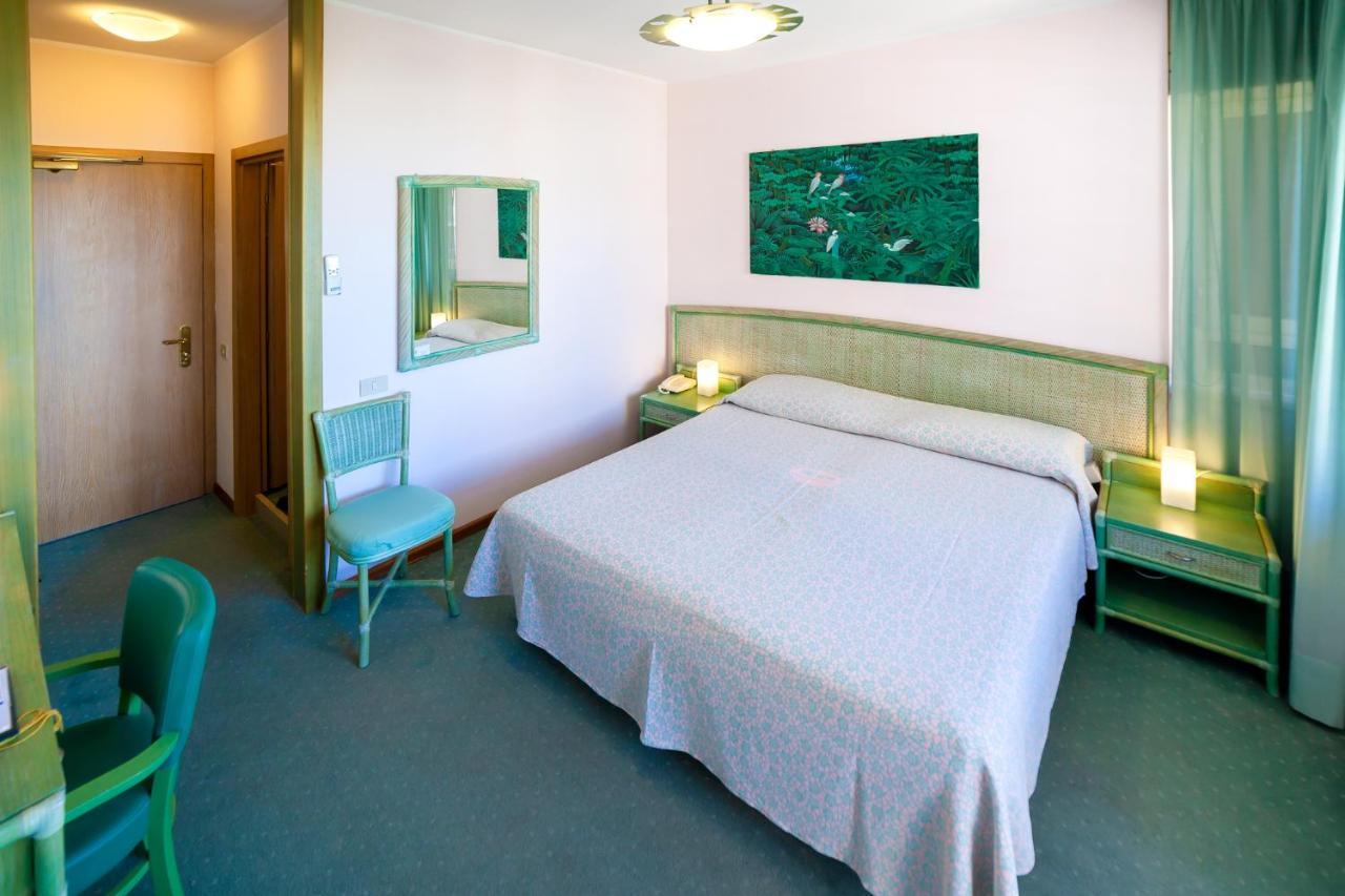 Double or Twin Room,1657155153:JPEG
