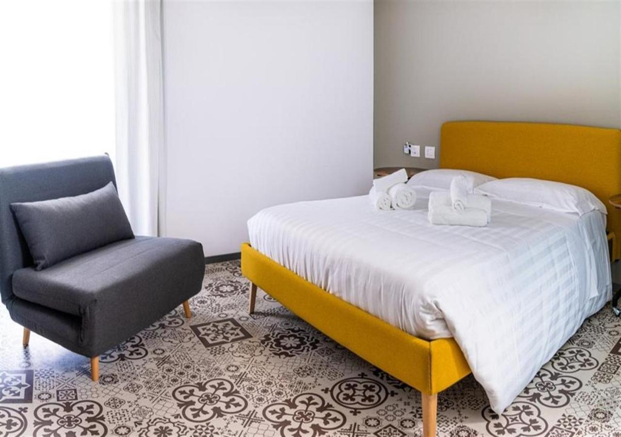 Triple Room,1765513226:JPEG