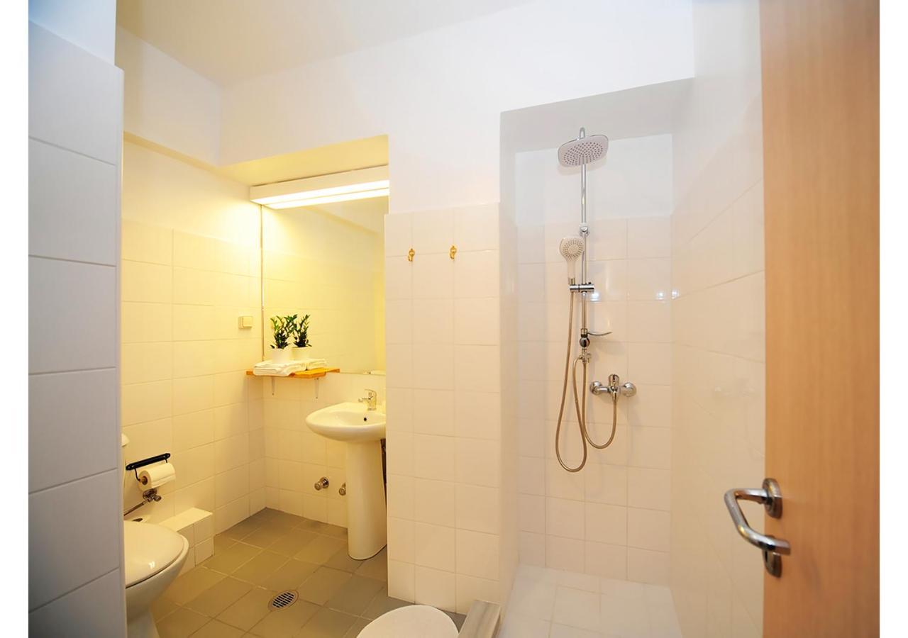 Studio First Floor Live Athens #06,979894378:JPEG