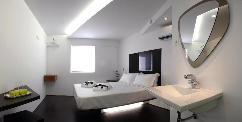 Standard Double Room,342409366:JPEG