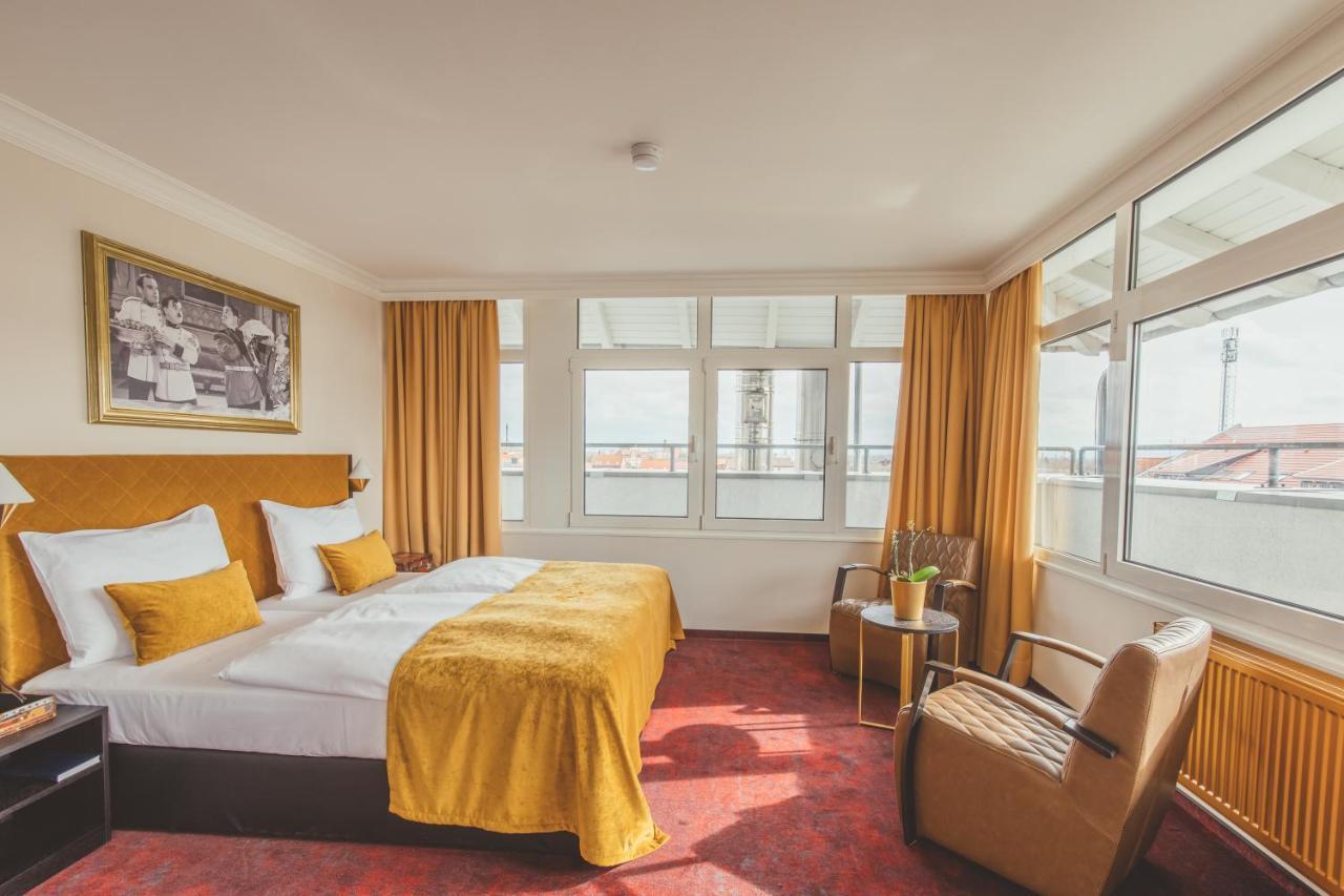Queen Suite