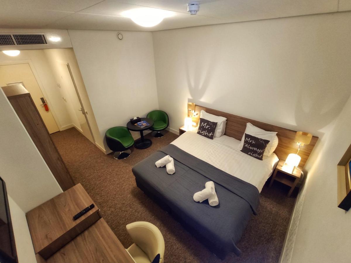 Double or Twin Room No Window