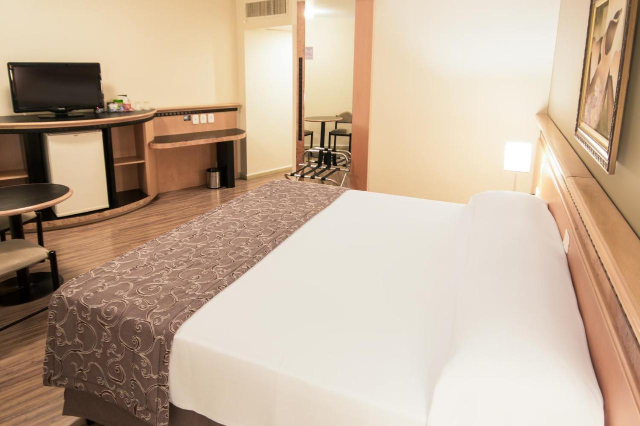 Standard King Room,981516904:JPEG