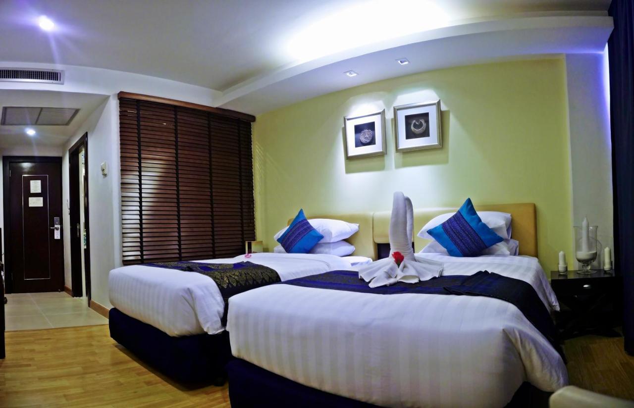 Deluxe Double or Twin Room City View