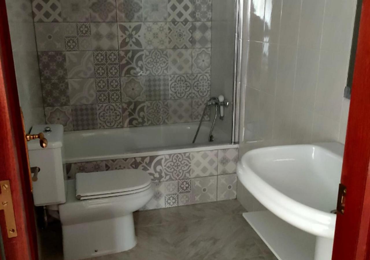 Twin Room Bath
