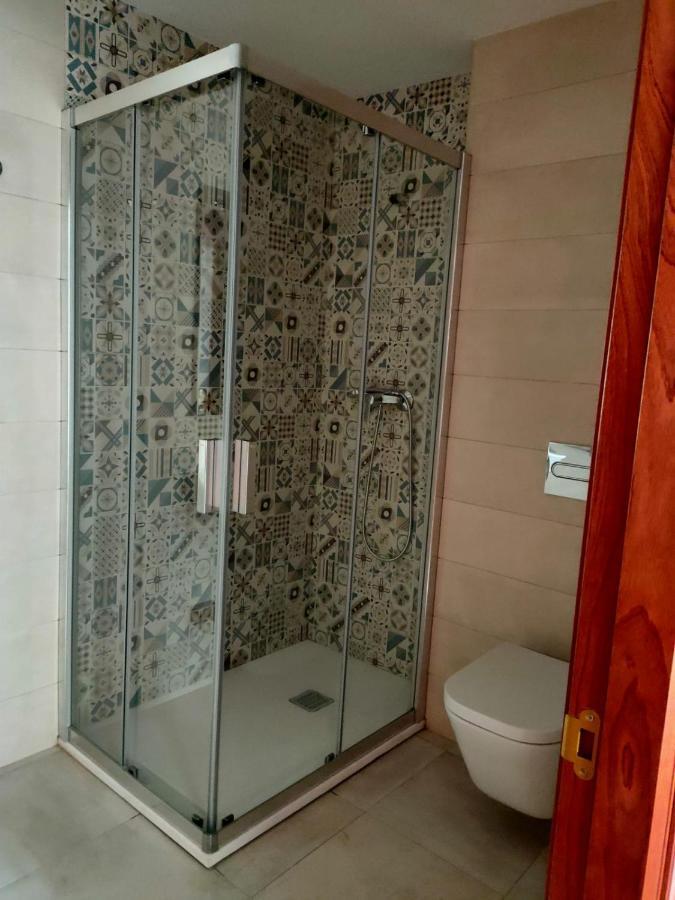 Twin Room Shower