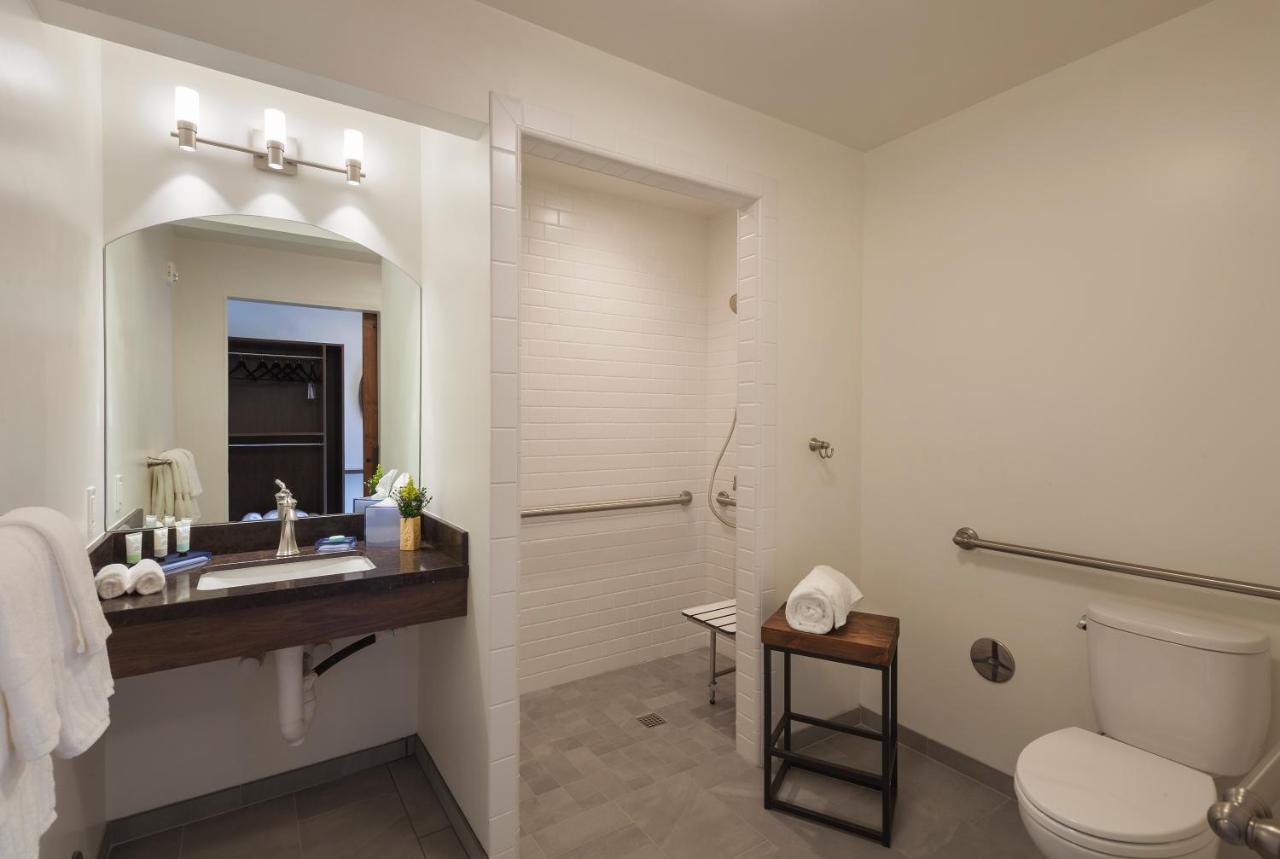 Room 2 Double Beds Roll Shower Patio Accessible,983212351:JPEG