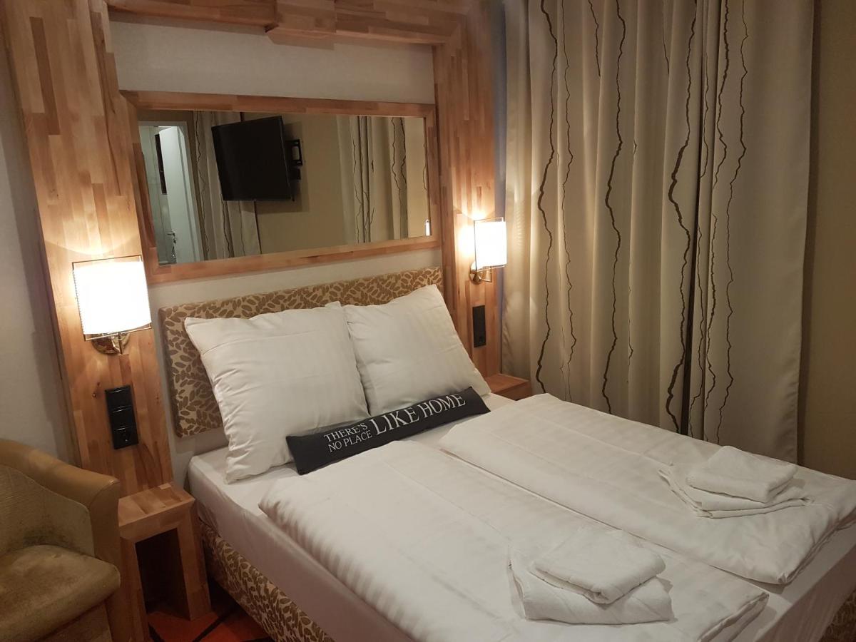 Economy Triple Room,983475814:JPEG