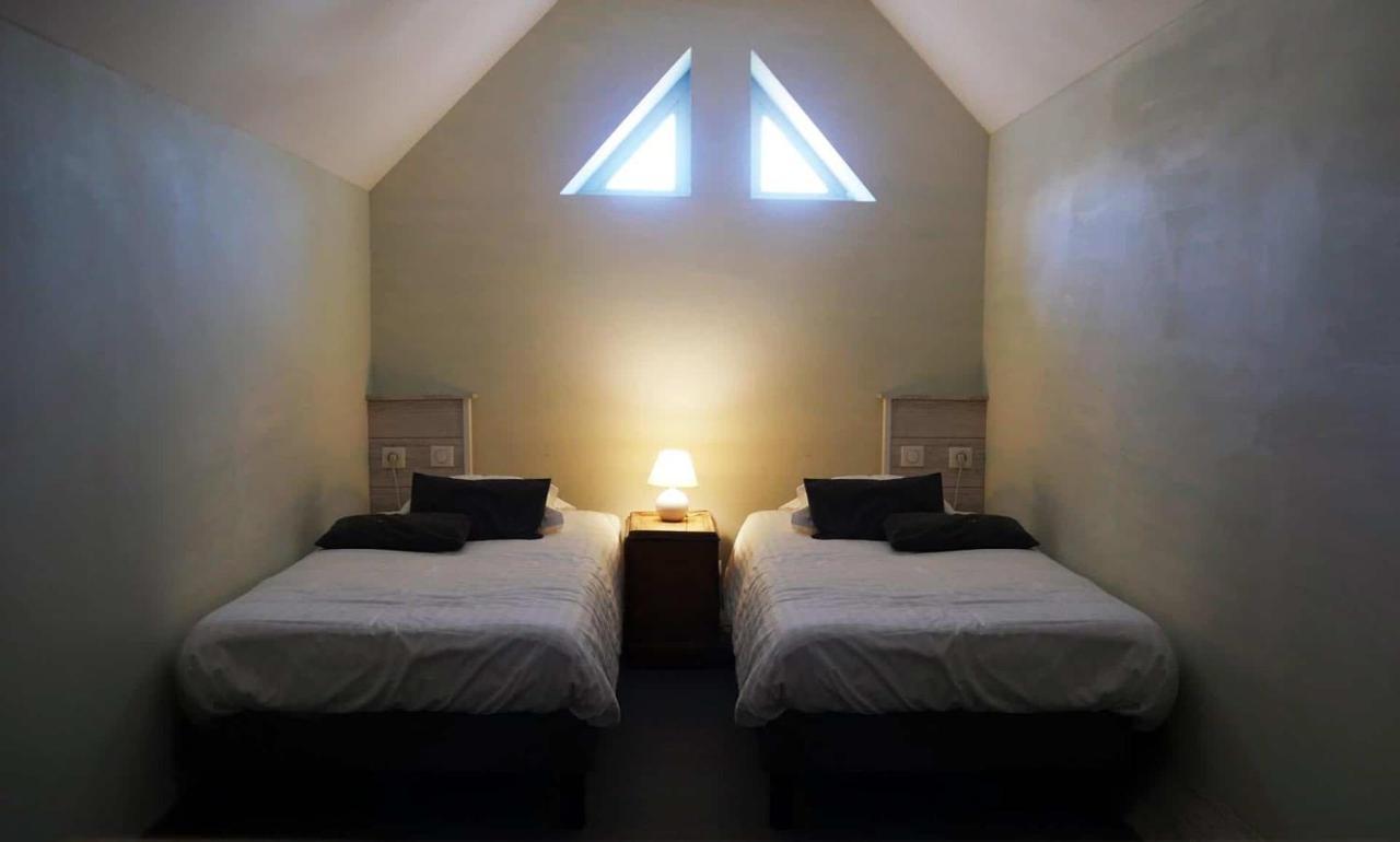 Family Room,1244558194:JPEG