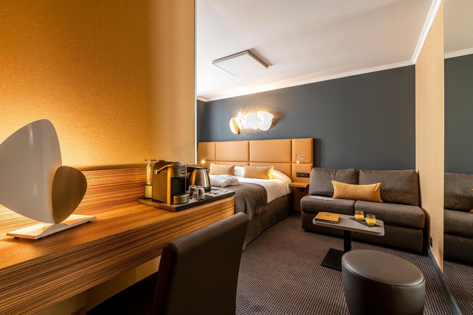 Deluxe Queen Room Access to swimming pool or fitness