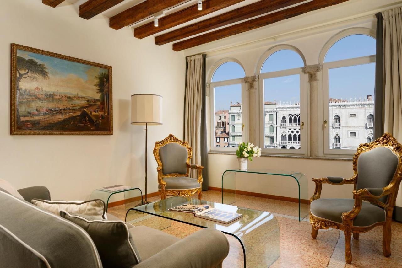 Deluxe Two-Bedroom Apartment