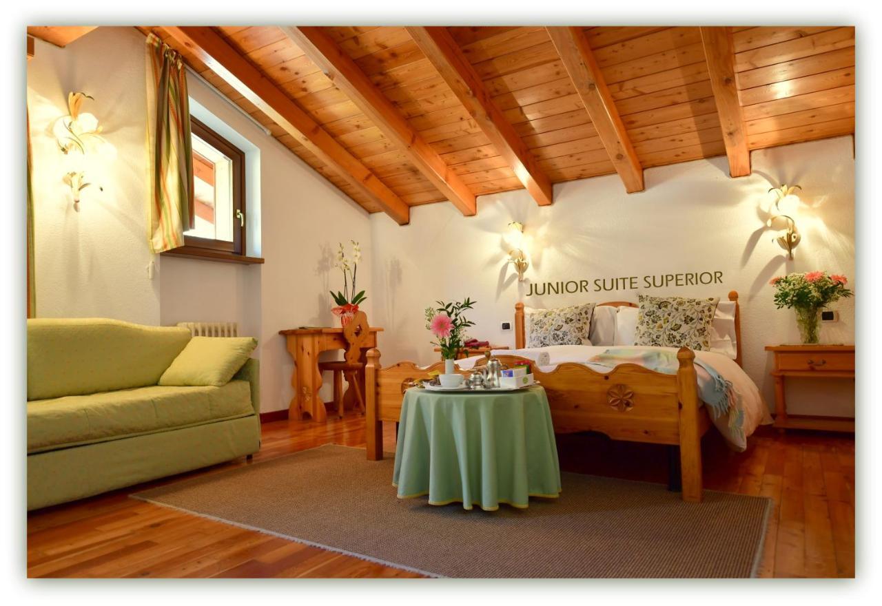 Junior Suite,1742621127:JPEG