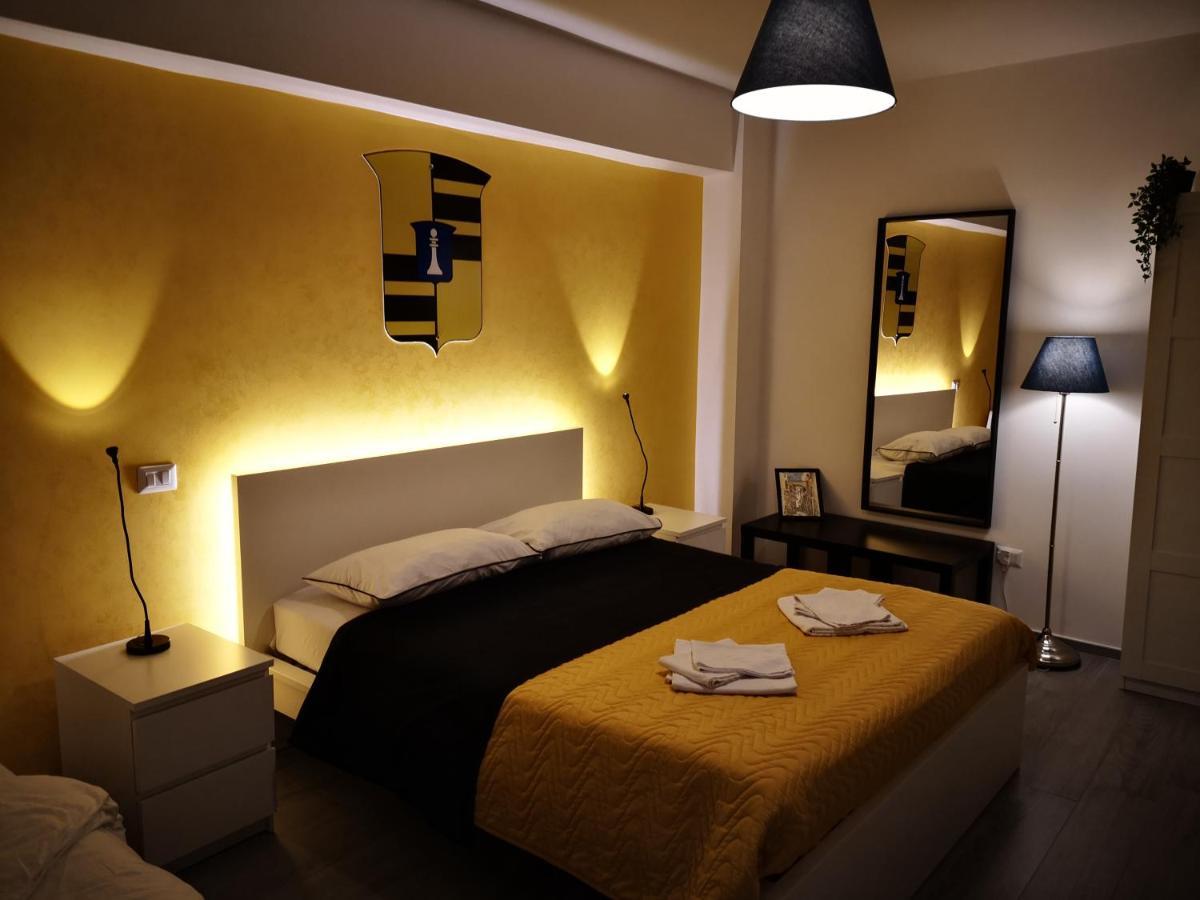 Two-Bedroom Apartment,985833535:JPEG