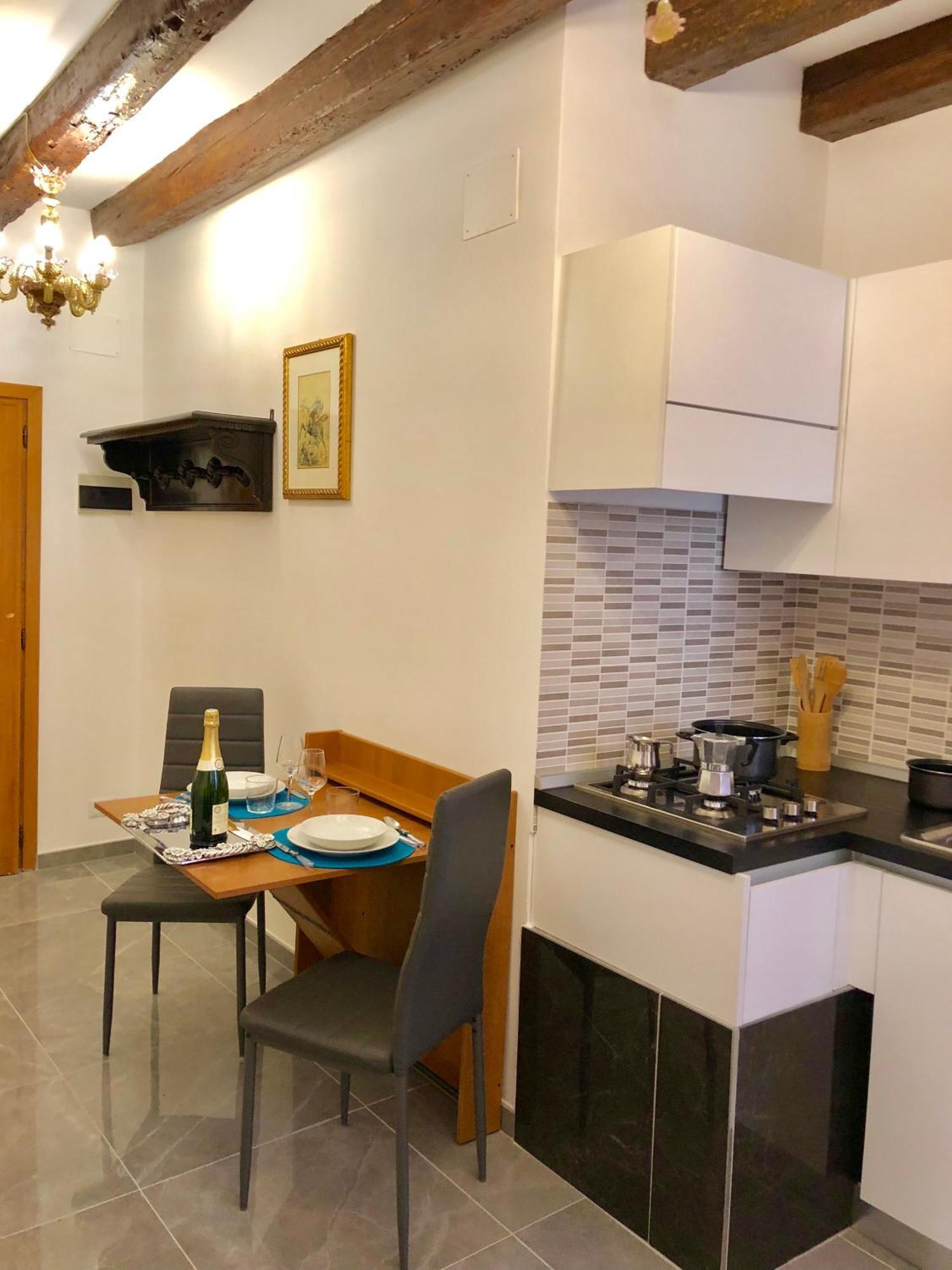 Junior Suite Kitchenette
