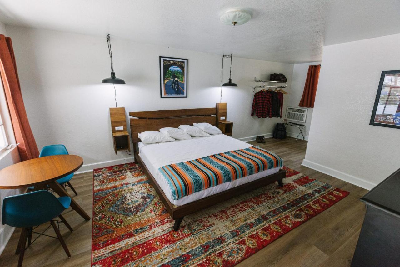 Deluxe King Room,989500723:JPEG