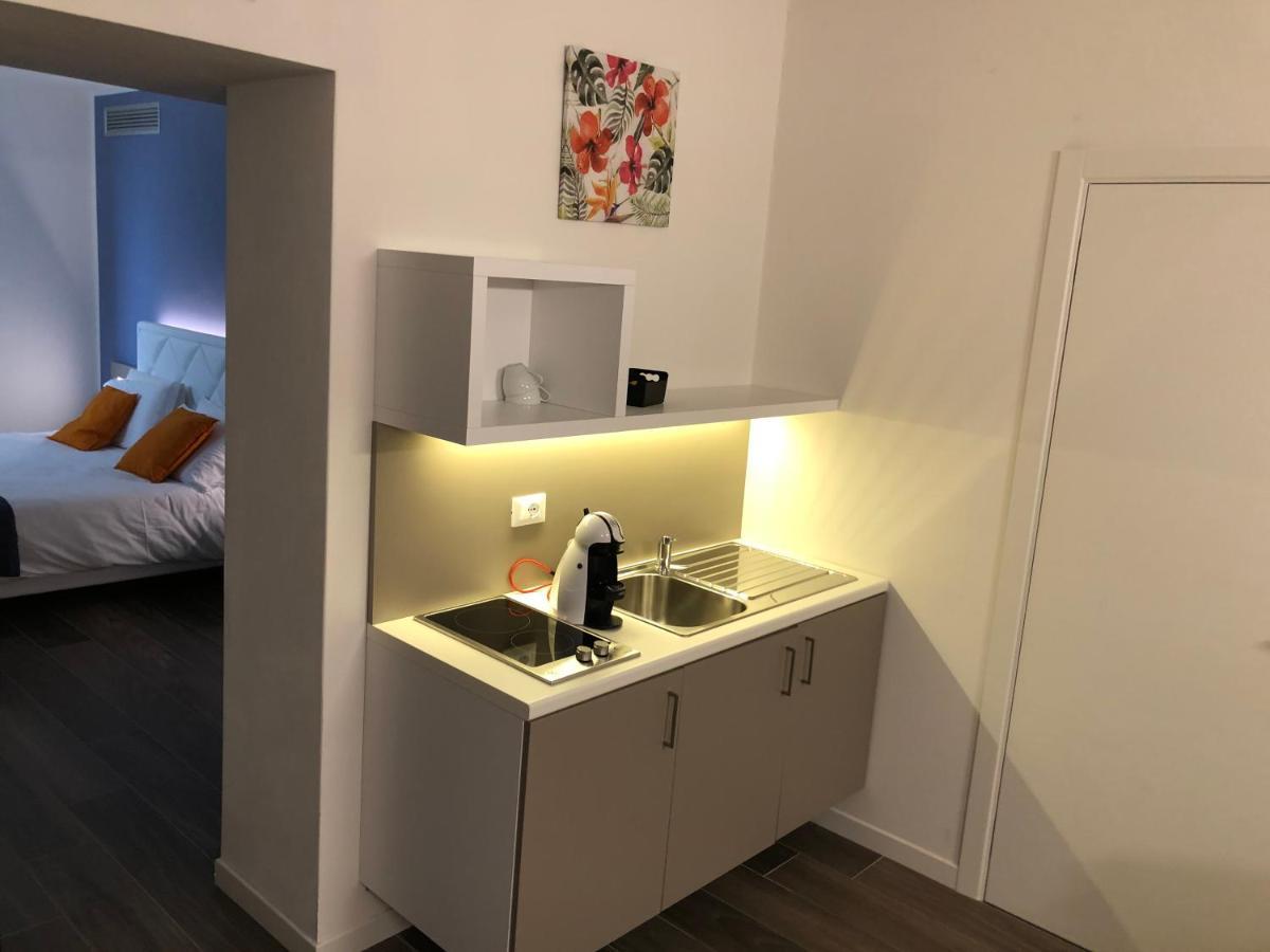 Superior One-Bedroom Apartment Terrace,989626456:JPEG