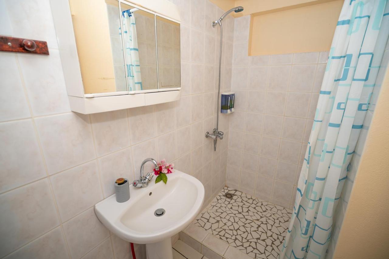 Double Room Private Bathroom,989649379:JPEG