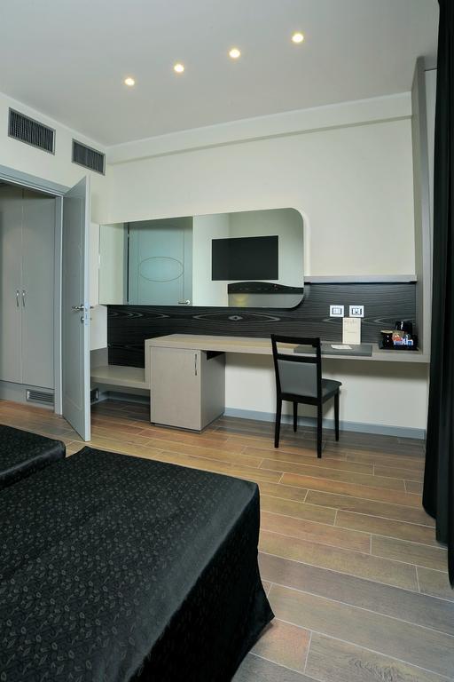 Triple Room,1771750948:JPEG