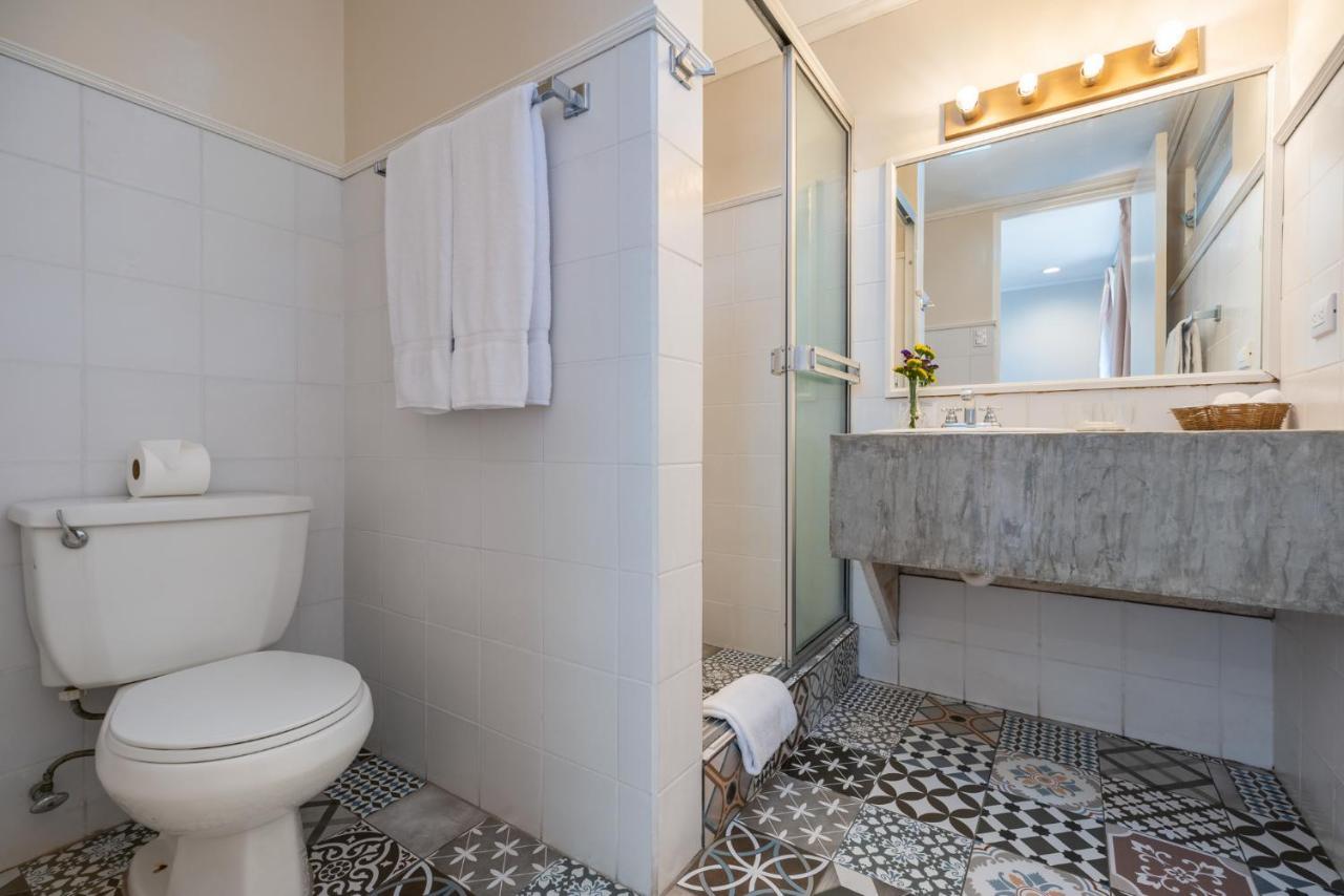 Double Room,990154861:JPEG