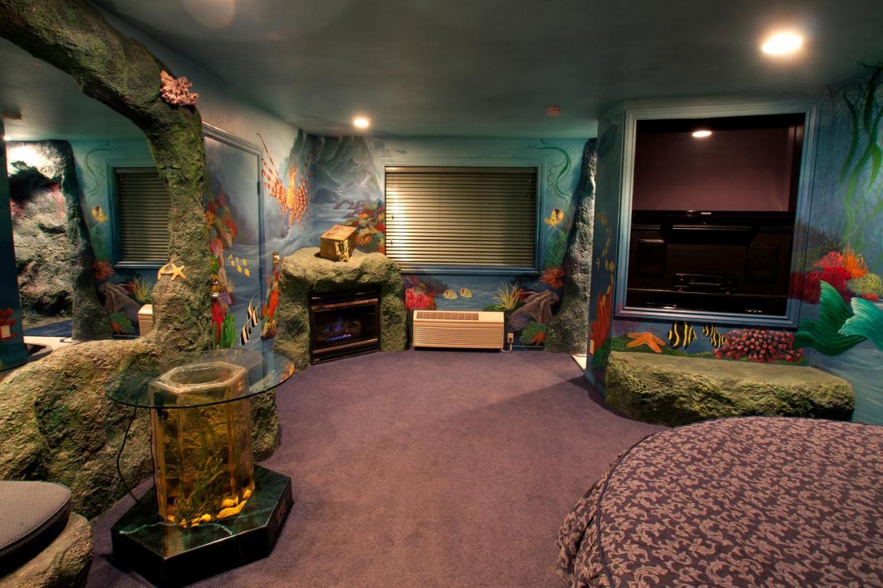 King Room Sea Cave Theme