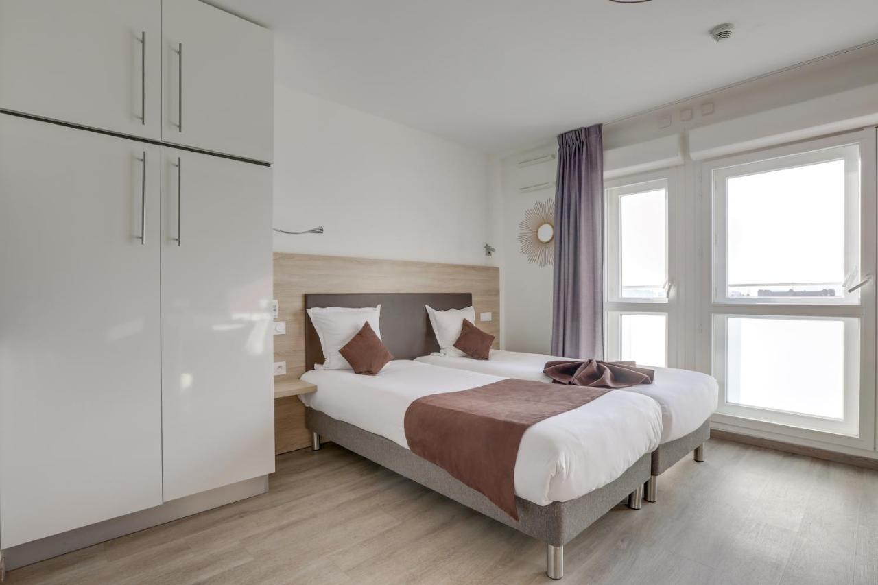 Comfort Studio 2 Single Beds 1