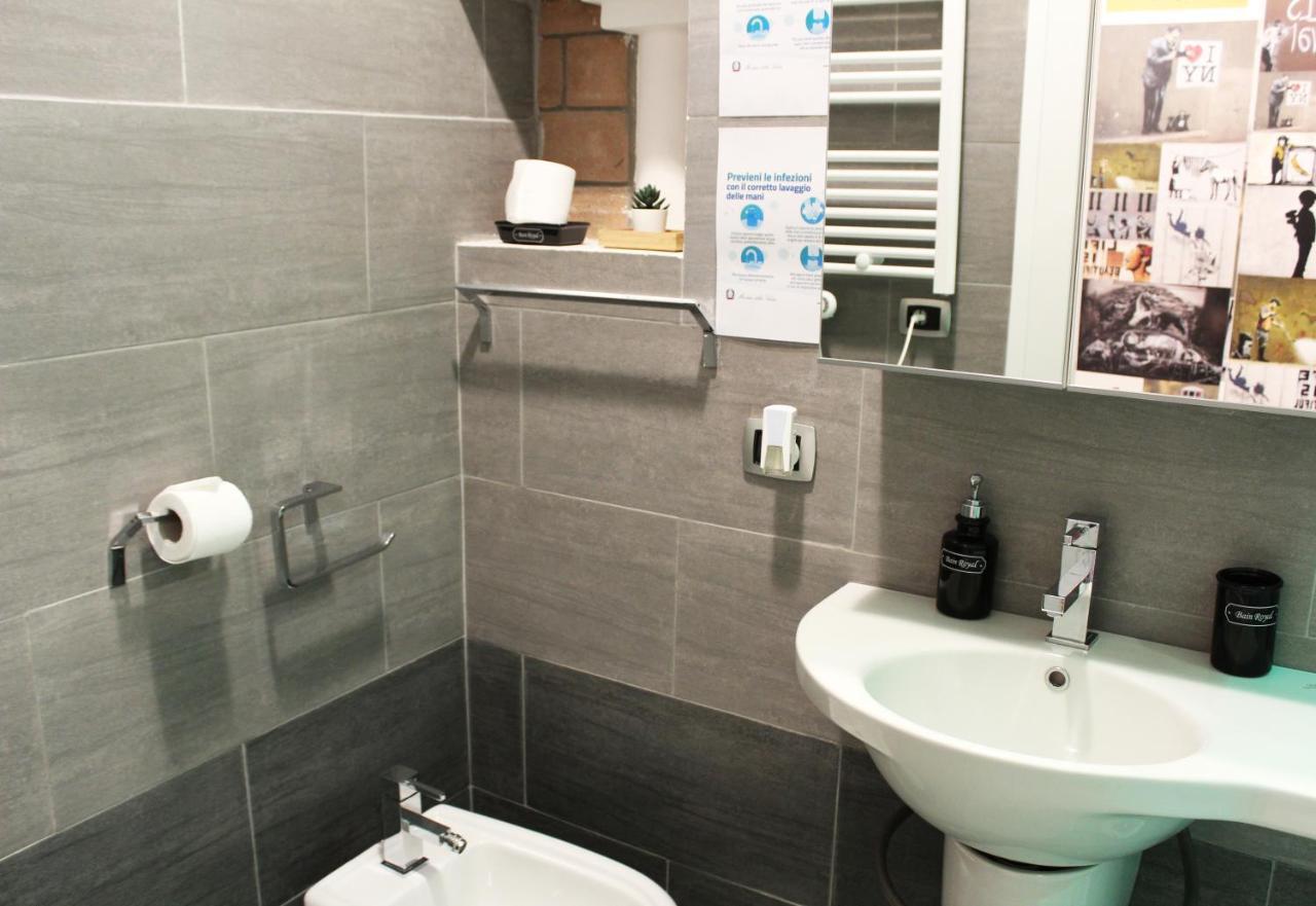 Double Room Private External Bathroom