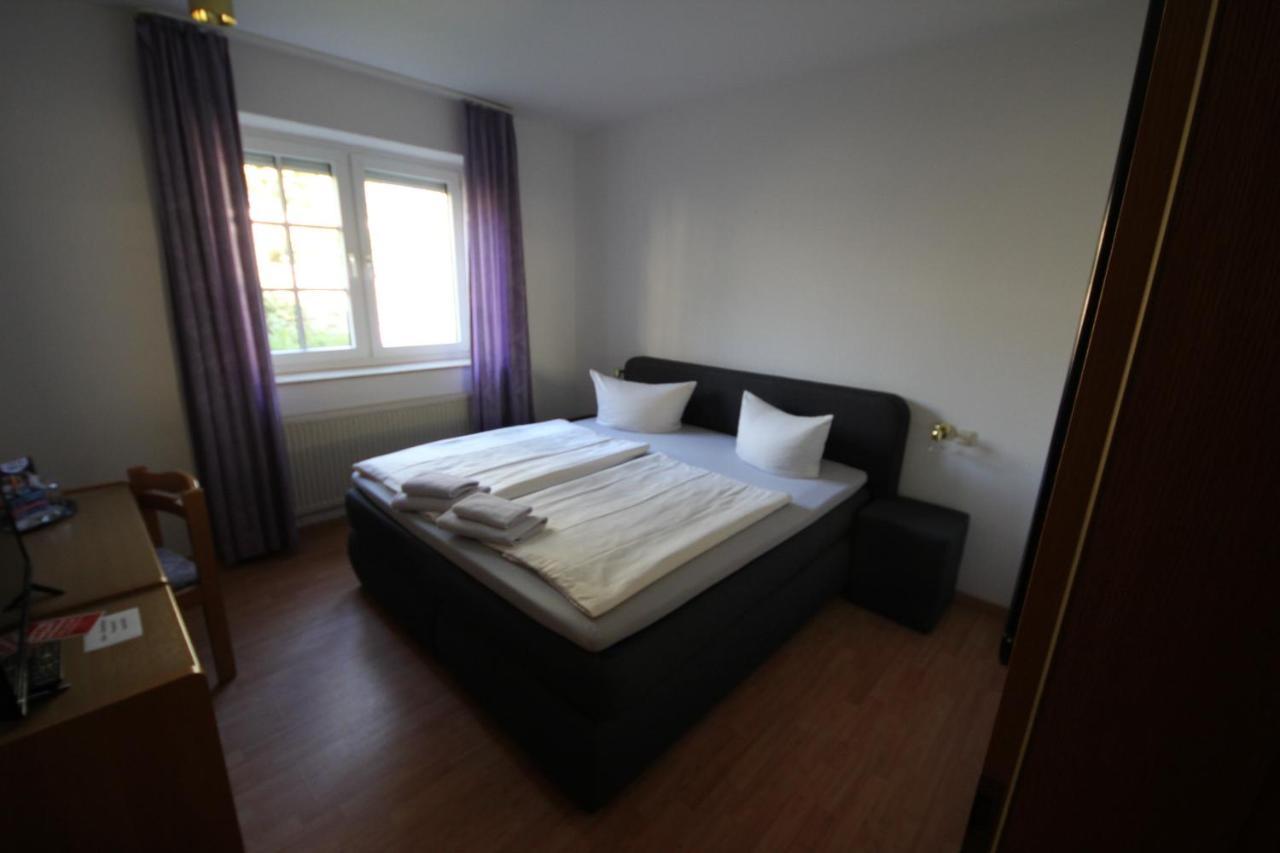 Standard Double or Twin Room,990519568:JPEG