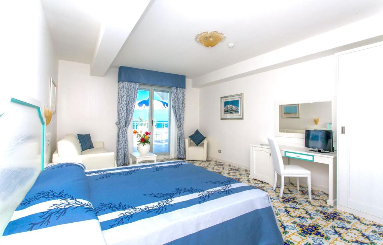 Deluxe Triple Room,991172995:JPEG