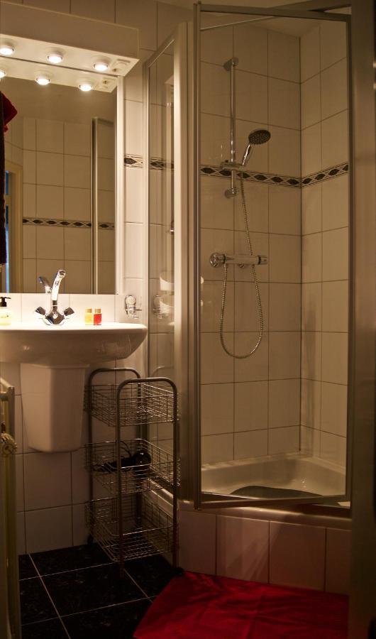 Double Room Private Bathroom