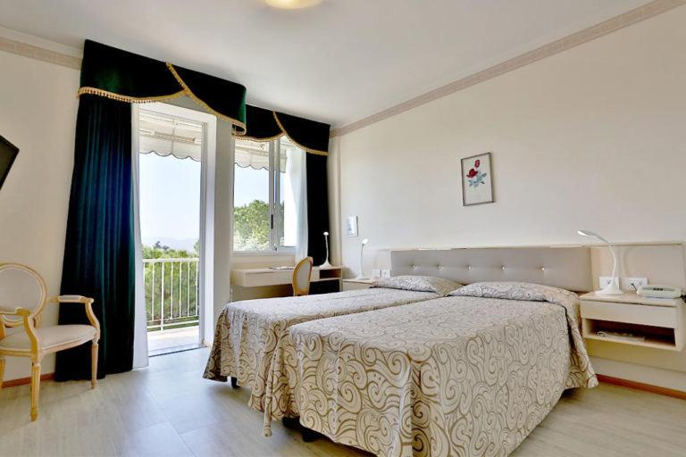 Double or Twin Room with Pool View,1173812052:JPEG