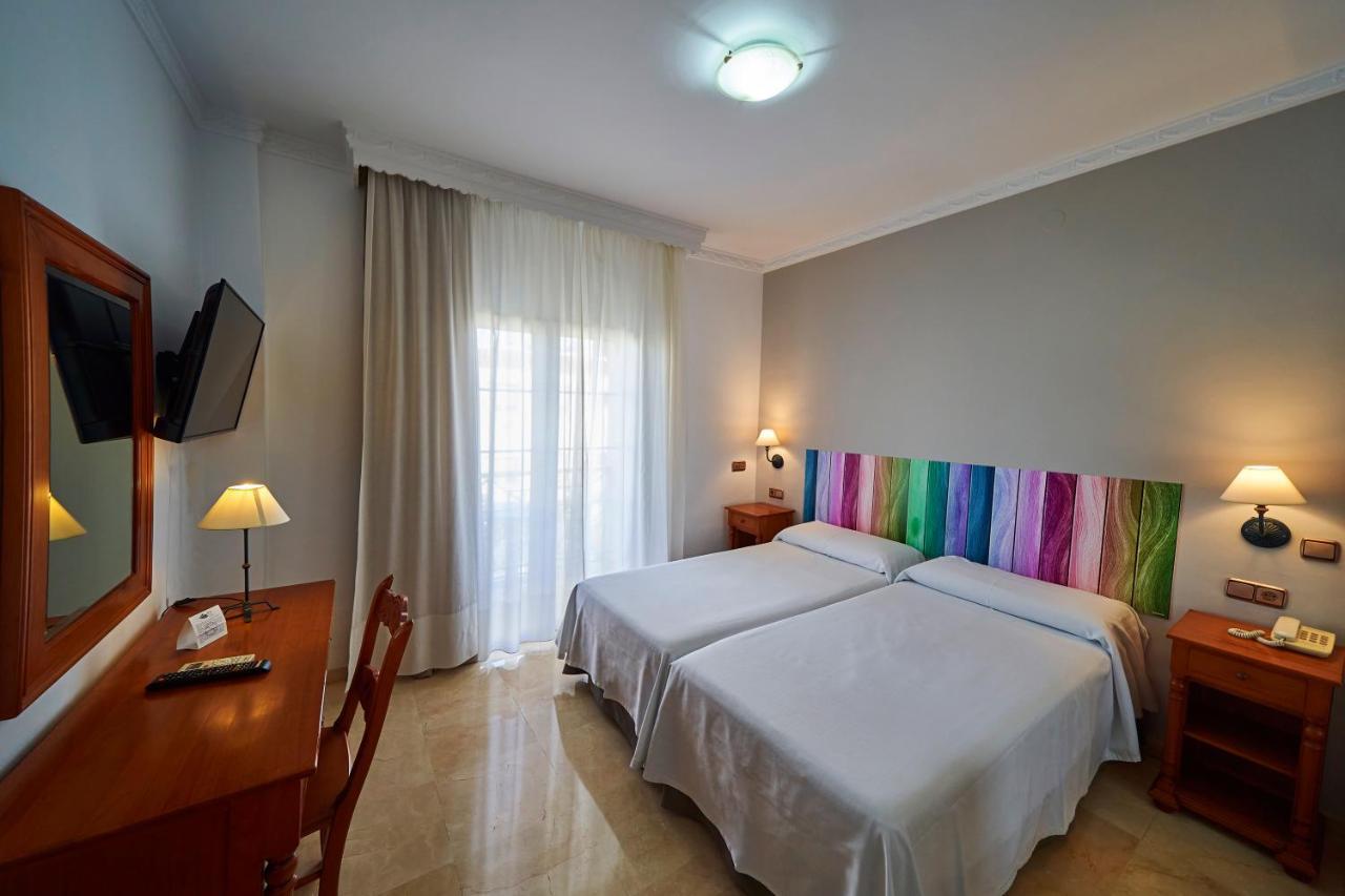 Double or Twin Room,993295627:JPEG