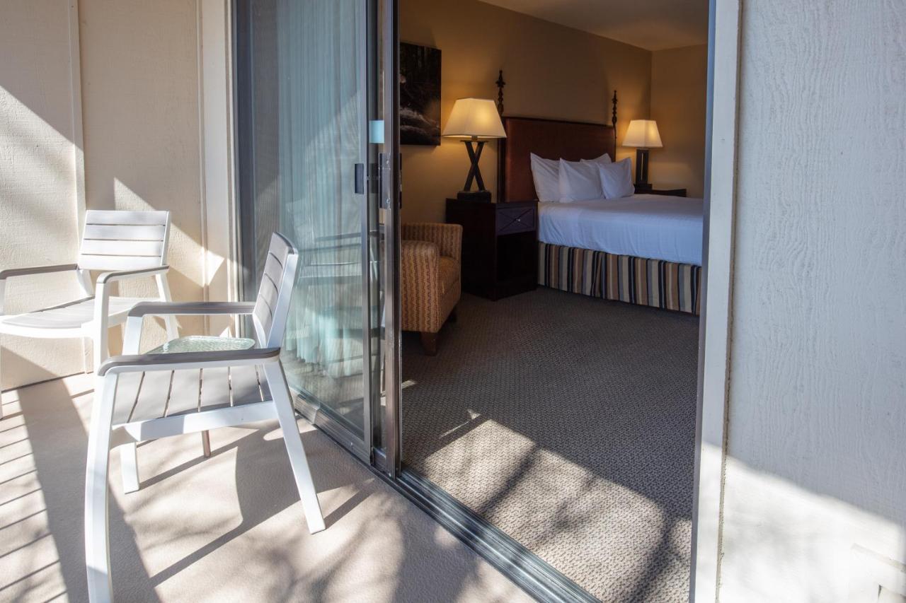 Standard King Room River View