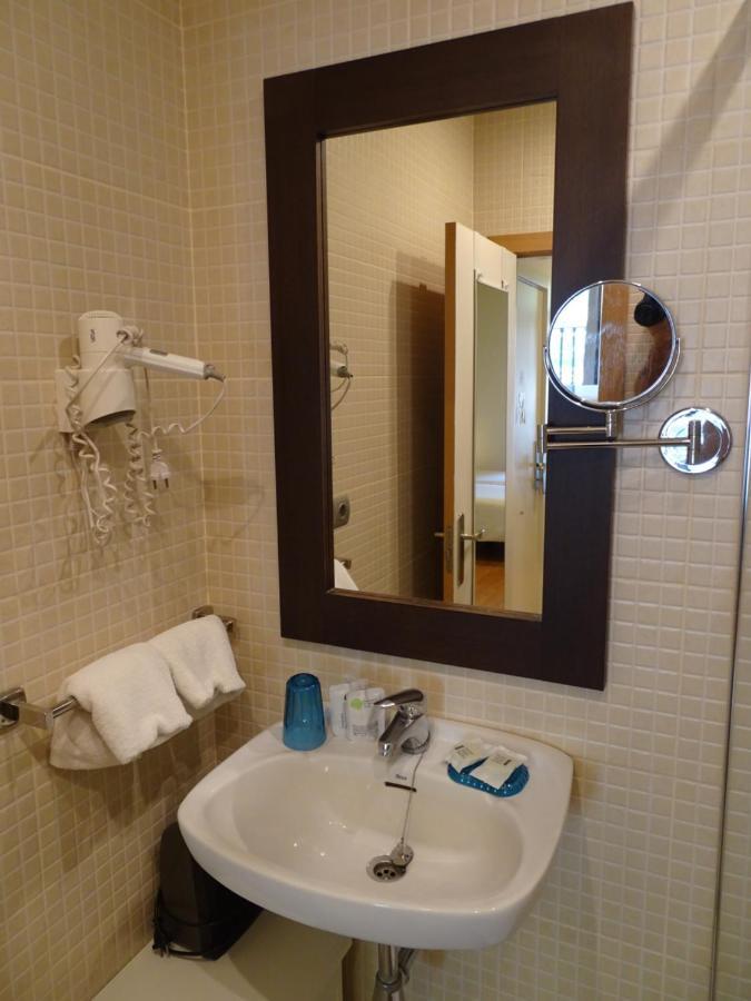 Large Double Room,993996538:JPEG