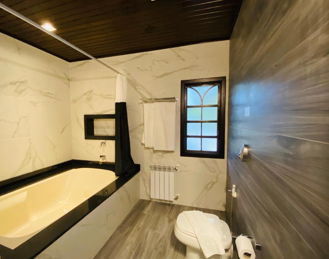 Chalet,1267901053:JPEG