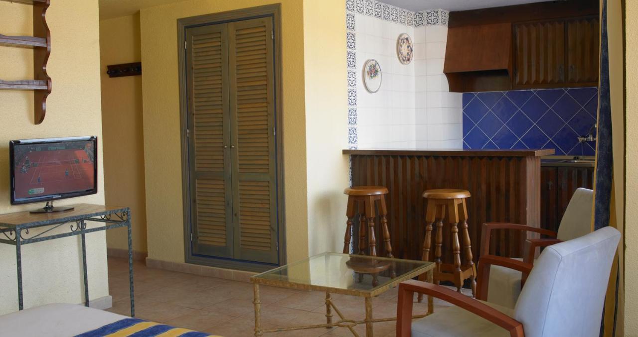 Studio Kitchen