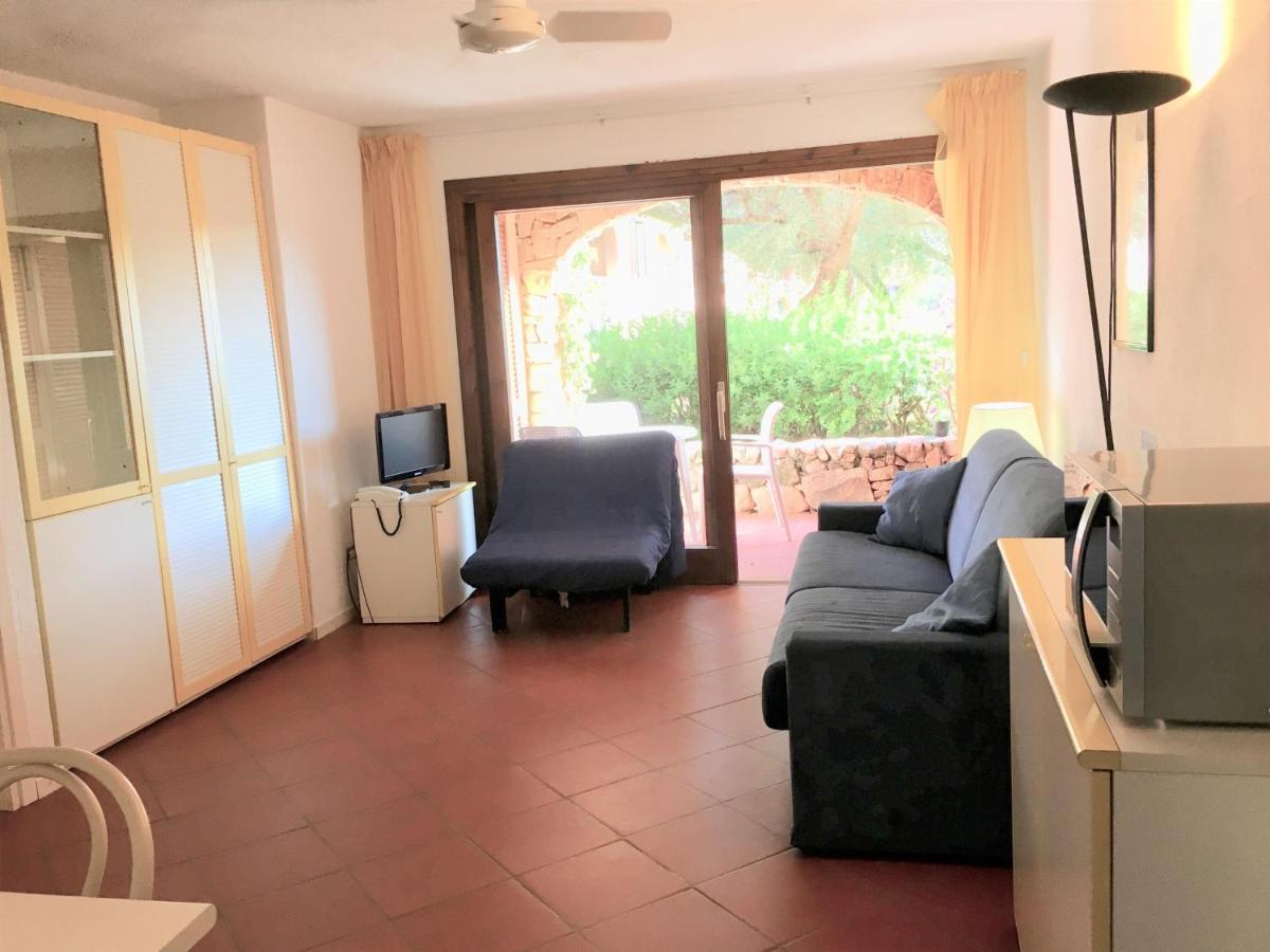 Studio Apartment,875575649:JPEG