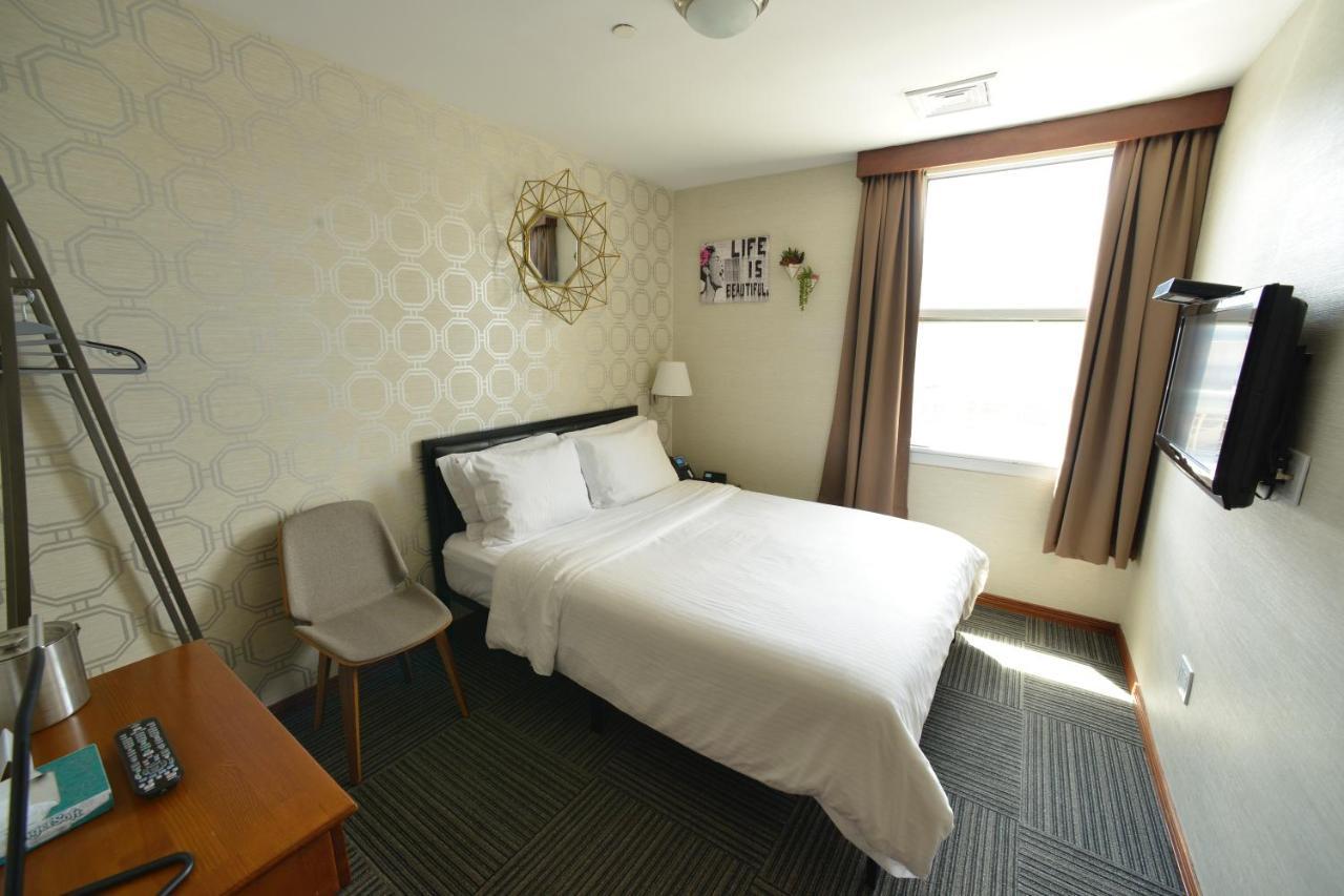 Queen Room,1216843300:JPEG