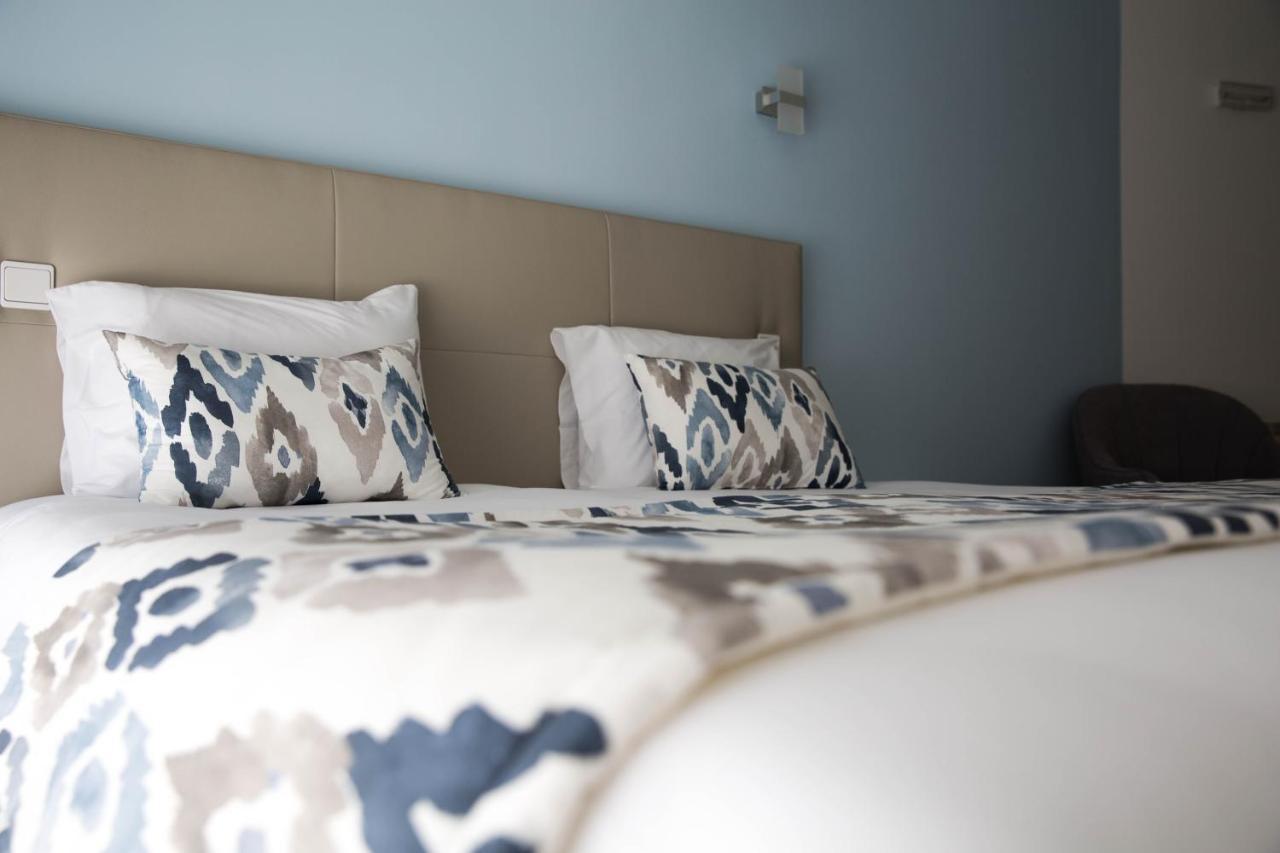 Double or Twin Room with Extra Bed (2 Adults + 1 Child),1414250267:JPEG