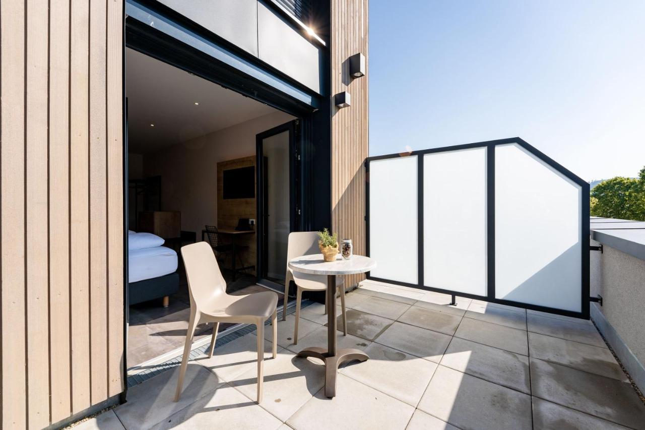 Double Room Category L Balcony