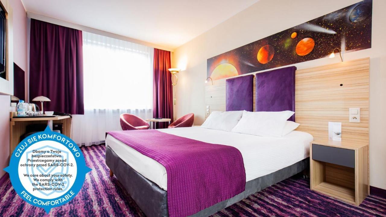 Standard Queen Room